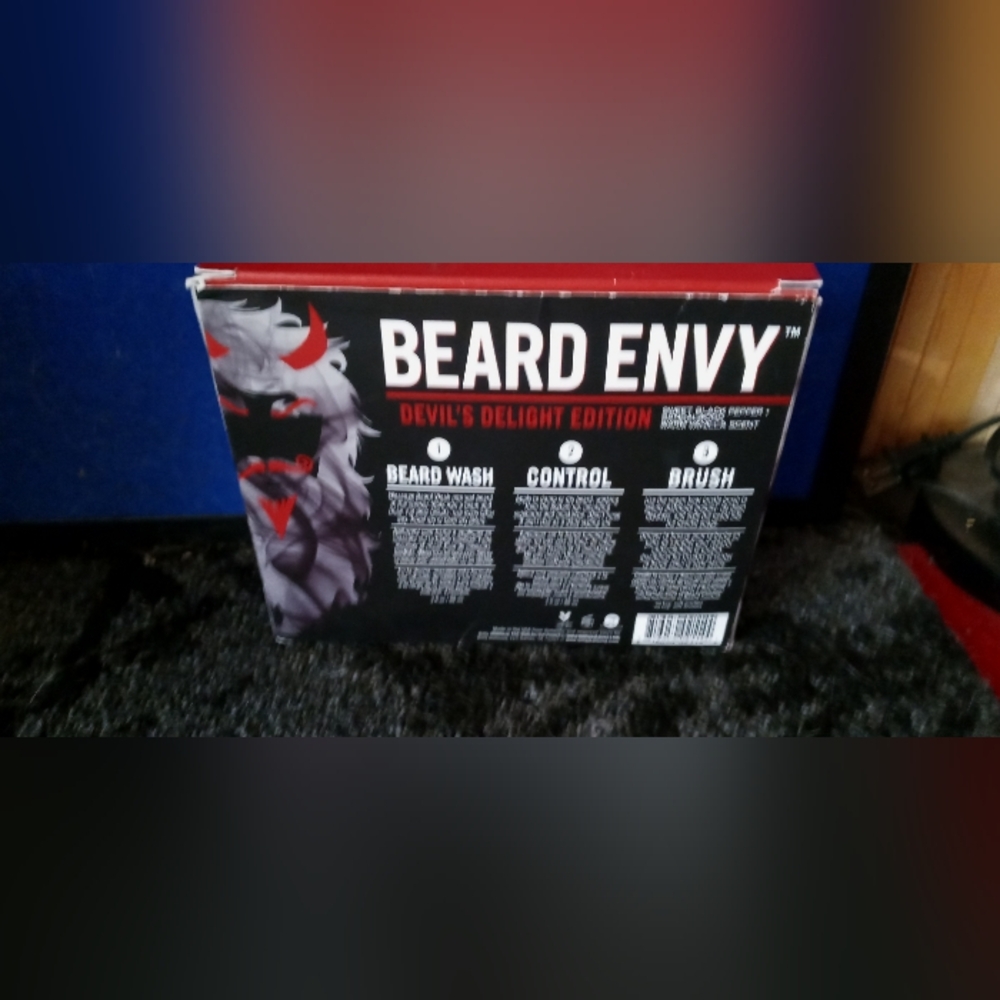 Billy Jealousy Beard Envy Grooming Kit - Red - Picture 3 of 3